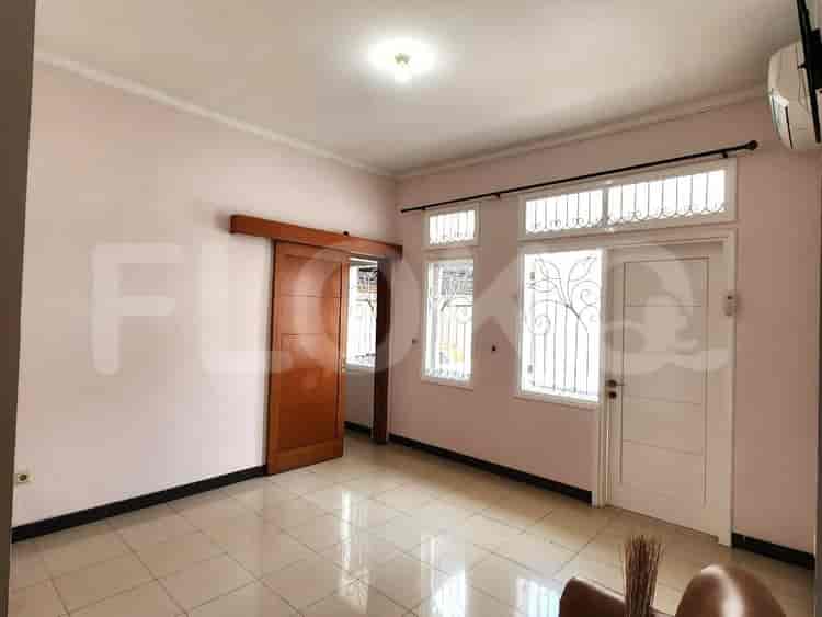 Disewakan Rumah 4 BR, Luas 200 m2 di Kelapa Gading, Kelapa Gading - RHA583 7