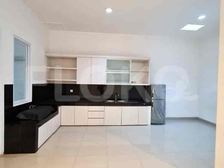 300 sqm, 4 BR house for rent in Grand Orchard, Kelapa Gading - RHA9ad 2