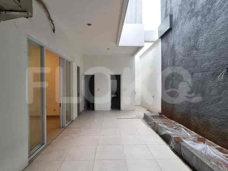300 sqm, 4 BR house for rent in Grand Orchard, Kelapa Gading - RHA9ad 4