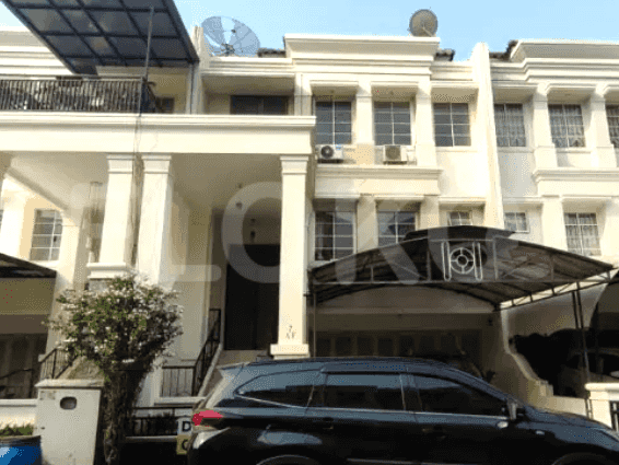 312 sqm, 4 BR house for rent in Gading Grande Residence, Kelapa Gading - RHA021 1