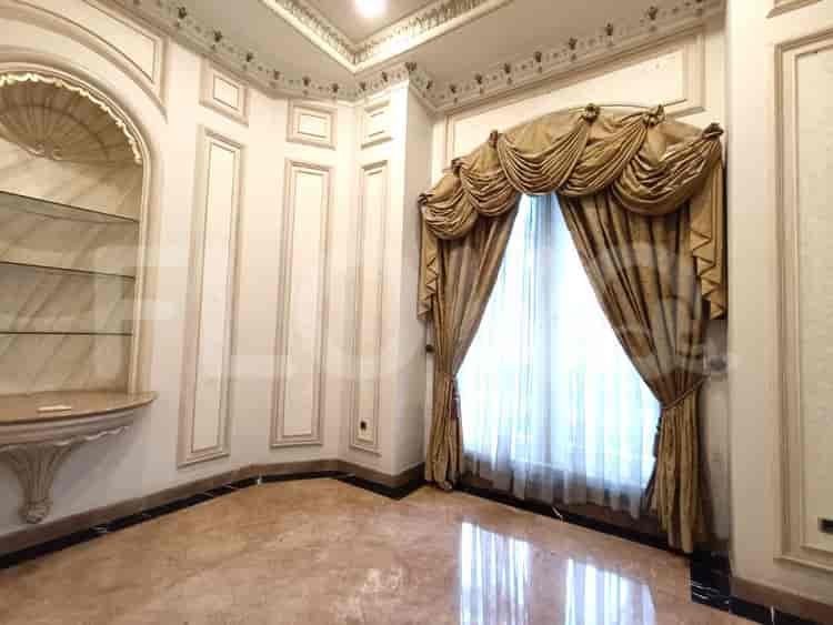 Disewakan Rumah 4 BR, Luas 700 m2 di Villa Artha Gading, Kelapa Gading - RHA075 16