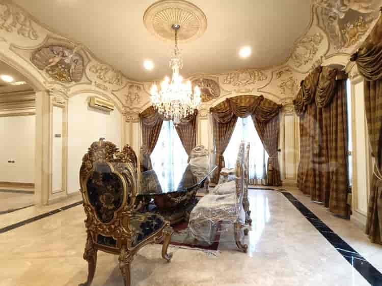 Disewakan Rumah 4 BR, Luas 700 m2 di Villa Artha Gading, Kelapa Gading - RHA075 18