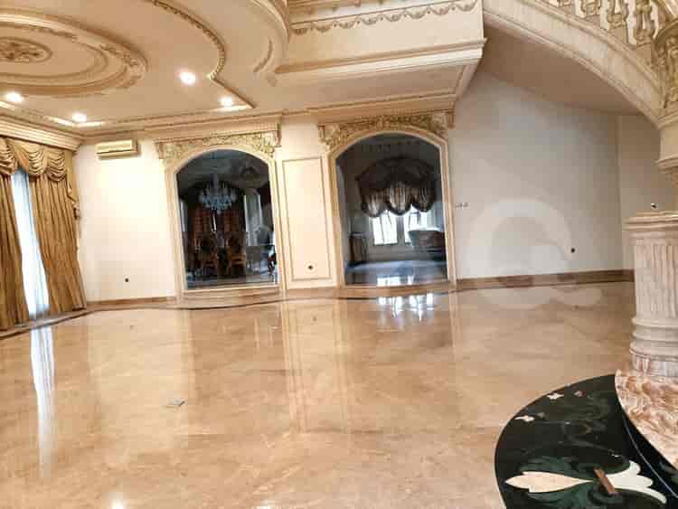 Disewakan Rumah 4 BR, Luas 700 m2 di Villa Artha Gading, Kelapa Gading - RHA075 3