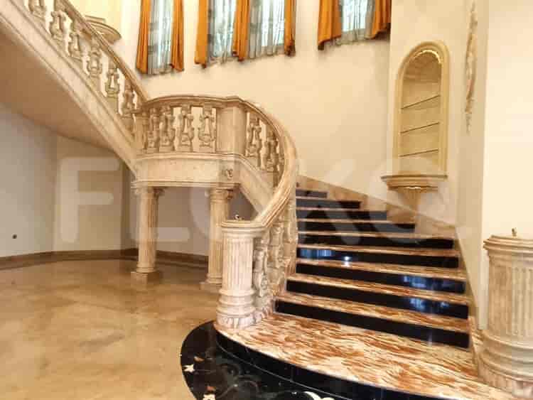 Disewakan Rumah 4 BR, Luas 700 m2 di Villa Artha Gading, Kelapa Gading - RHA075 5