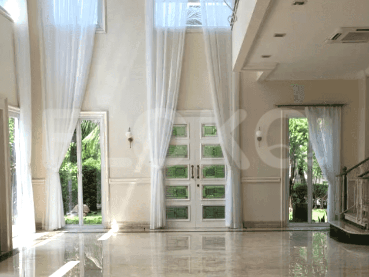 900 sqm, 4 BR house for rent in Bukit Gading Villa, Kelapa Gading - RHAaaf 1