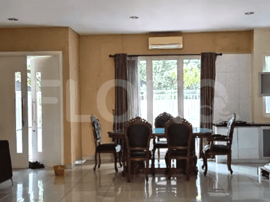 Disewakan Rumah 4 BR, Luas 330 m2 di Sherwood, Kelapa Gading - RHA19c 5