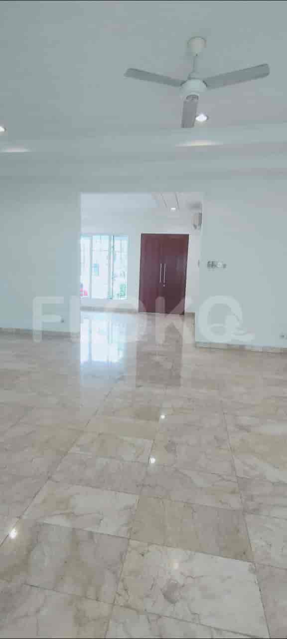 350 sqm, 3 BR house for rent in Jl. Kemang Dalam II, Kemang - RHA21f 6
