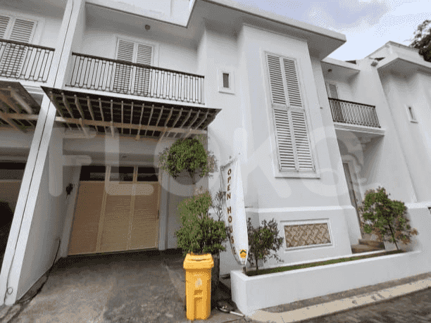 250 sqm, 3 BR house for rent in Kemang - RHA96a 1