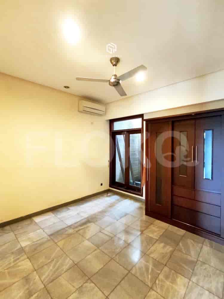 350 sqm, 4 BR house for rent in Kemang, Kemang - RHA004 13