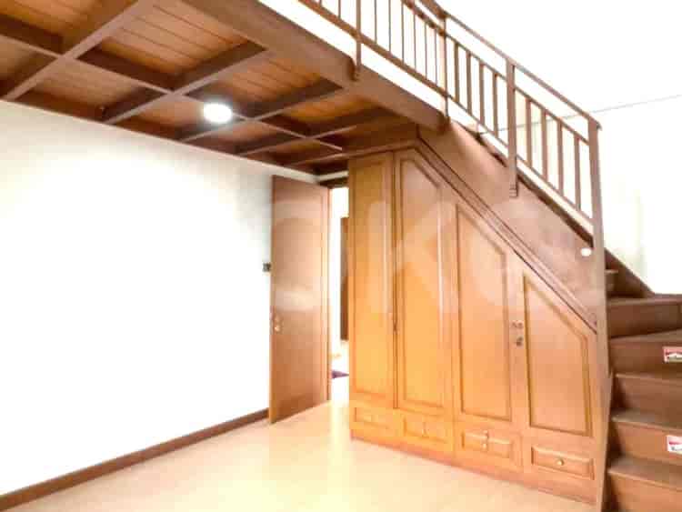 Disewakan Rumah 4 BR, Luas 500 m2 di Jl Madrasar 1, Kemang - RHAb9d 5