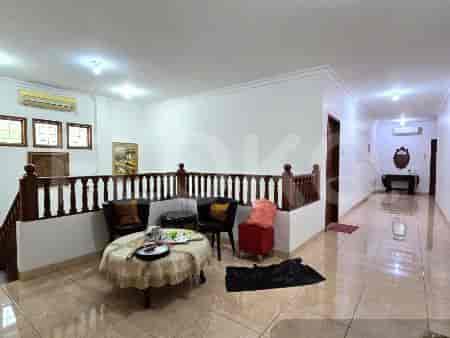 Disewakan Rumah 7 BR, Luas 900 m2 di Kemang, Kemang - RHA7d4 4