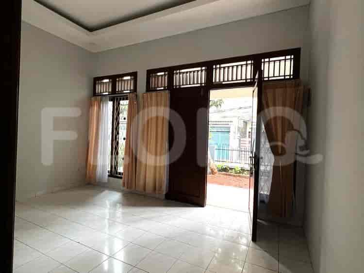 Disewakan Rumah 3 BR, Luas 283 m2 di Kemanggisan, Kemanggisan - RHA61c 2