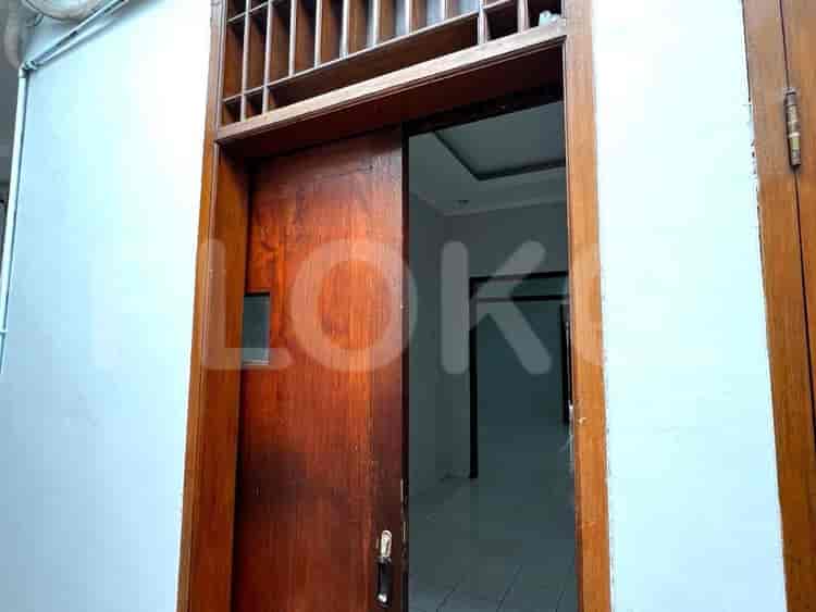 Disewakan Rumah 3 BR, Luas 283 m2 di Kemanggisan, Kemanggisan - RHA61c 5