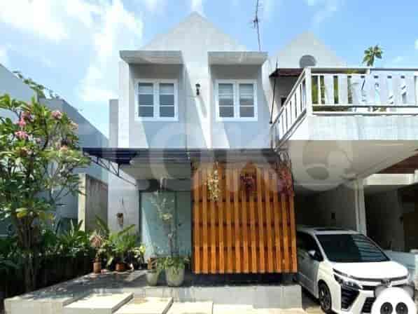 Disewakan Rumah 3 BR, Luas 220 m2 di Lebak Bulus, Lebak Bulus - RHAd6c 1