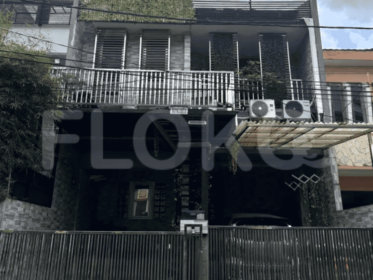 Disewakan Rumah 3 BR, Luas 180 m2 di Palmerah Residence, Palmerah - RHAd87 1
