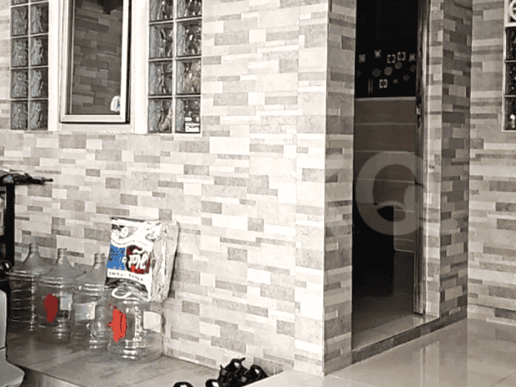 Disewakan Rumah 3 BR, Luas 180 m2 di Palmerah Residence, Palmerah - RHAd87 2