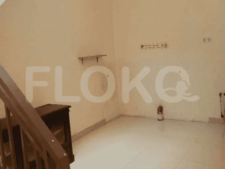 Disewakan Rumah 3 BR, Luas 90 m2 di Kemanggisan, Palmerah - RHAad6 3