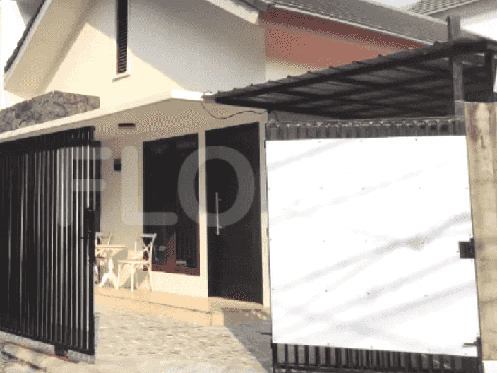 Disewakan Rumah 4 BR, Luas 300 m2 di Jalan Cililin, Pejaten - RHA26a 1