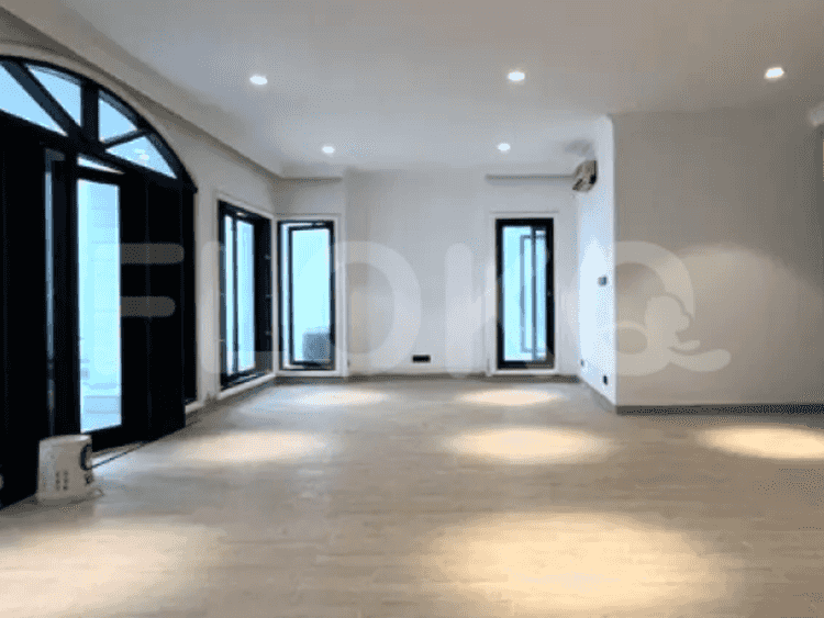 345 sqm, 4 BR house for rent in Jalan Arteri Soepono, Permata Hijau - RHA85c 2