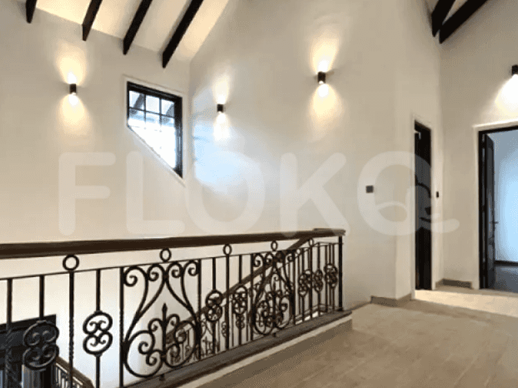 345 sqm, 4 BR house for rent in Jalan Arteri Soepono, Permata Hijau - RHA85c 4
