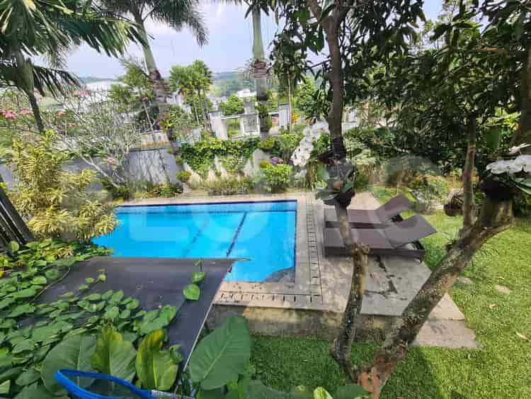 Disewakan Rumah 3 BR, Luas 400 m2 di Sentul City, Sentul - RHAea1 2
