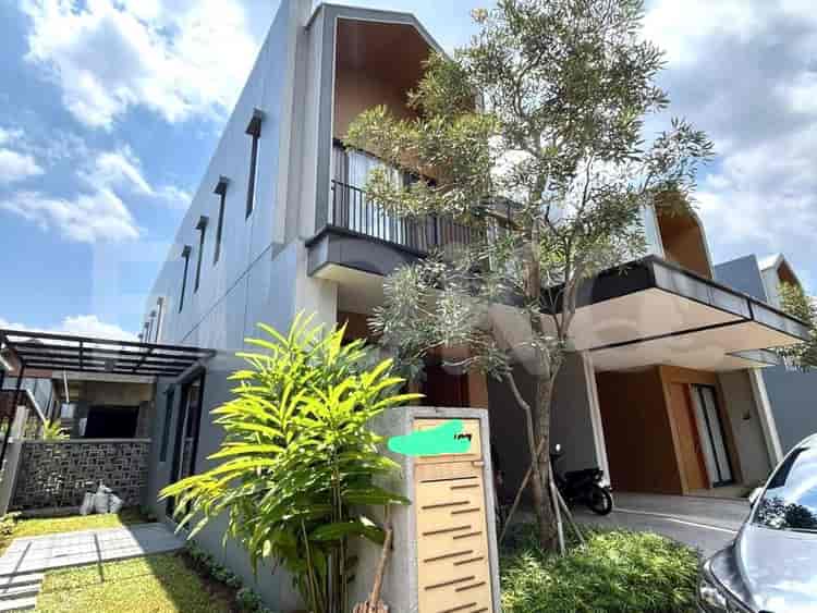 Disewakan Rumah 4 BR, Luas 125 m2 di Cluster Tanglin, Sentul - RHAd75 1