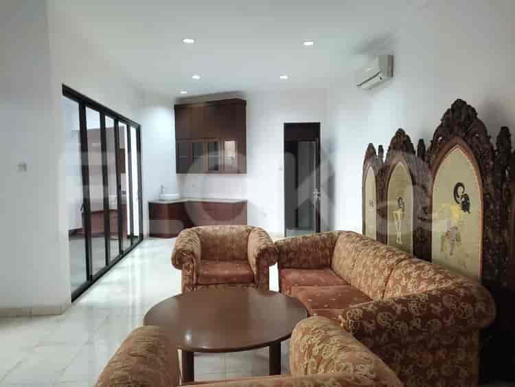 Disewakan Rumah 8 BR, Luas 800 m2 di Simprug, Simprug - RHA379 2
