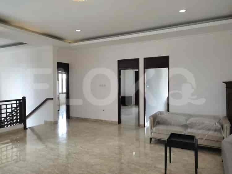 Disewakan Rumah 8 BR, Luas 800 m2 di Simprug, Simprug - RHA379 9