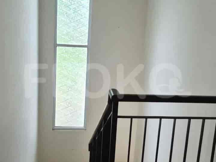 Dijual Rumah 4 BR, Luas 142 m2 di River Valley, Lebak Bulus - RHAS3c8 7