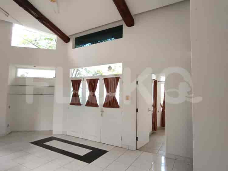 Disewakan Rumah 4 BR, Luas 200 m2 di Kemang, Kemang - RHA2b2 10