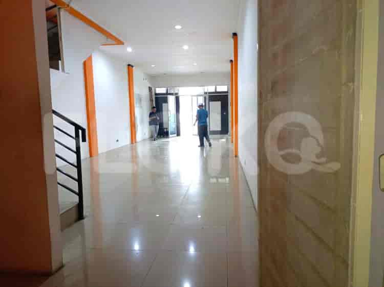 310 sqm, shophouse for rent in Raya Pekayon, Bekasi Selatan - RKRf37 3