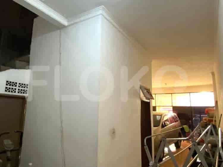 350 sqm, shophouse for rent in Pekayon, Bekasi Selatan - RKR8d1 4