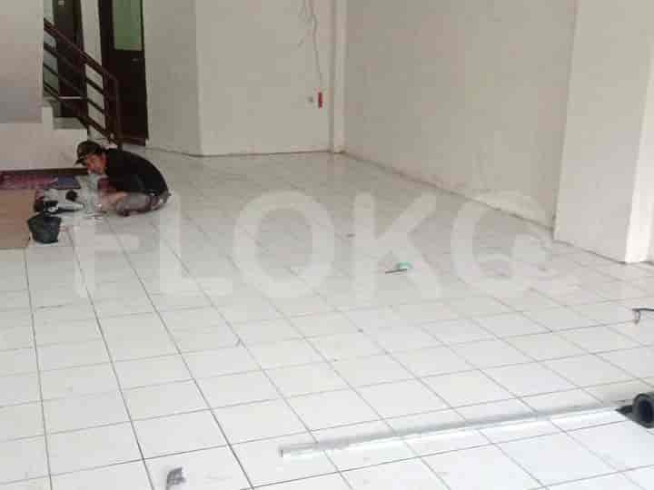 Dijual Ruko Luas 225 m2 di Duren Sawit, Duren Sawit - RKS88e 1
