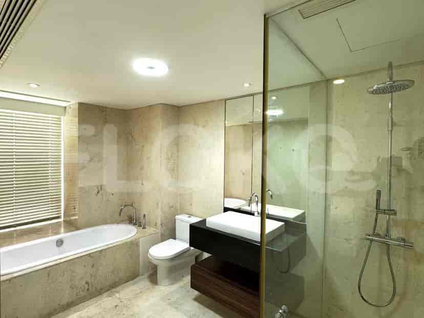 Rent 2 Bedroom on the 12th Floor of Verde Residence Apartment: Flokq 7