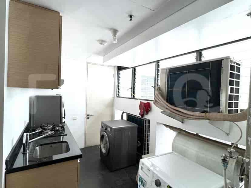 Rent 2 Bedroom on the 12th Floor of Verde Residence Apartment: Flokq 8