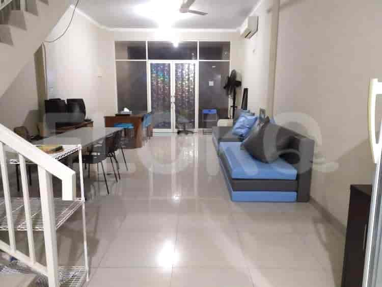 117 sqm, shophouse for rent in Galaxy, Bekasi Selatan - RKR846 2