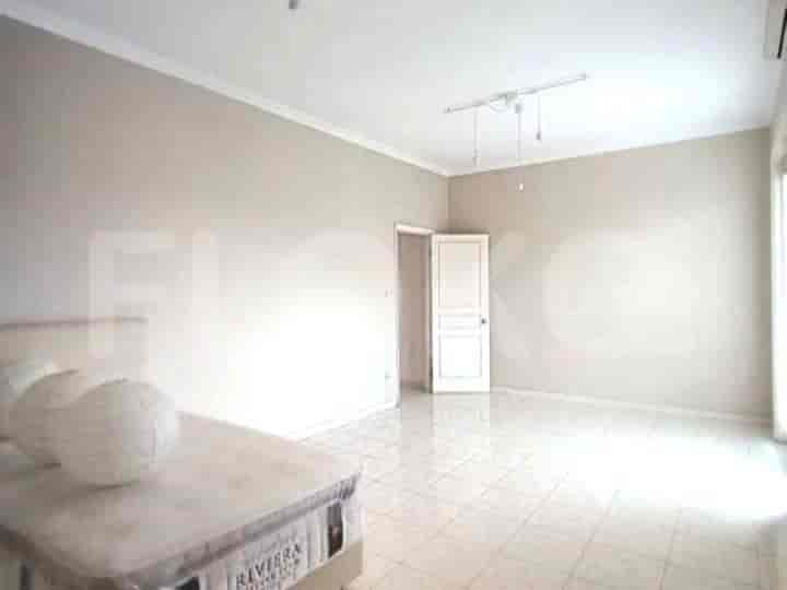 Disewakan Rumah 7 BR, Luas 600 m2 di Jl Sekolah Duta Pondok Indah, Pondok Indah - RHA39a 3