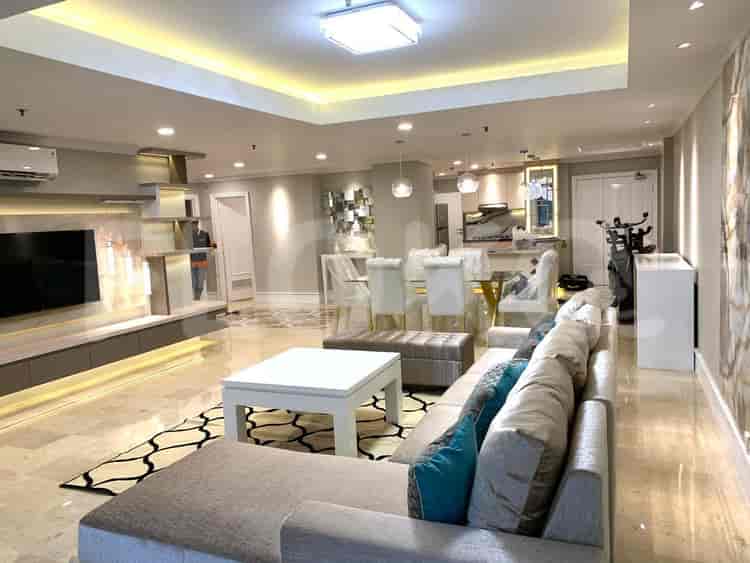 Tipe 3 Kamar Tidur di Lantai Menengah untuk disewakan di Kemang Jaya Apartemen - fke35b 1