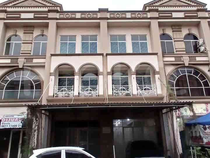 58 sqm, shophouse for rent in Galaxy, Bekasi Selatan 1