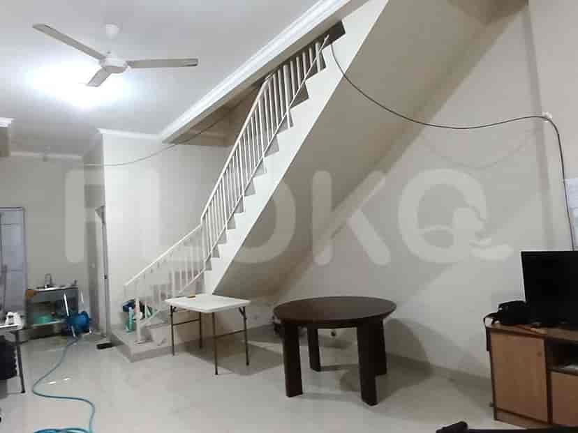 58 sqm, shophouse for rent in Galaxy, Bekasi Selatan 2