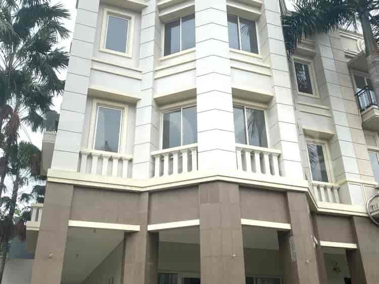 Disewakan Ruko Luas 410 m2 di Karawang, Karawang - RKR5a2 1