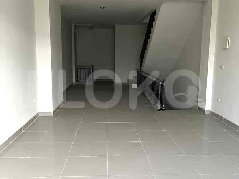 Dijual Ruko Luas 270 m2 di Jalan Sedayu City, Kelapa Gading 2