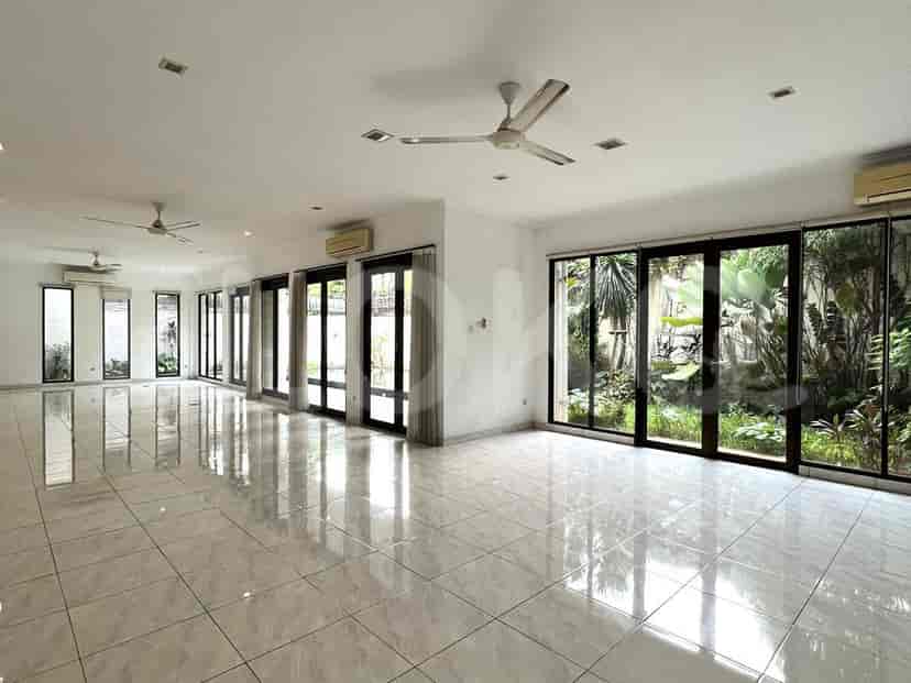 RHAS321, Rumah 2 Lantai di Kemang Dijual | 6 Kamar Tidur Luas 8