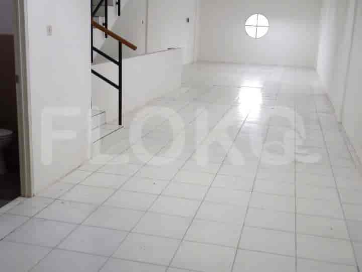 360 sqm, shophouse for rent in Jalan Plaza 5, Pondok Indah - RKR58a 2