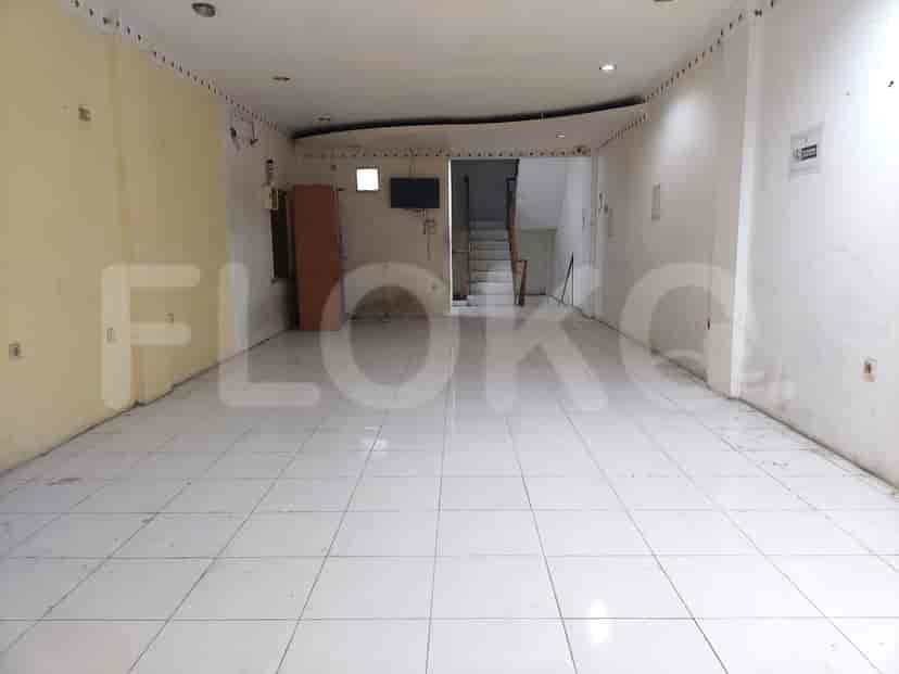 360 sqm, shophouse for sale in Jalan Taman Palem Lestari, Cengkareng 4