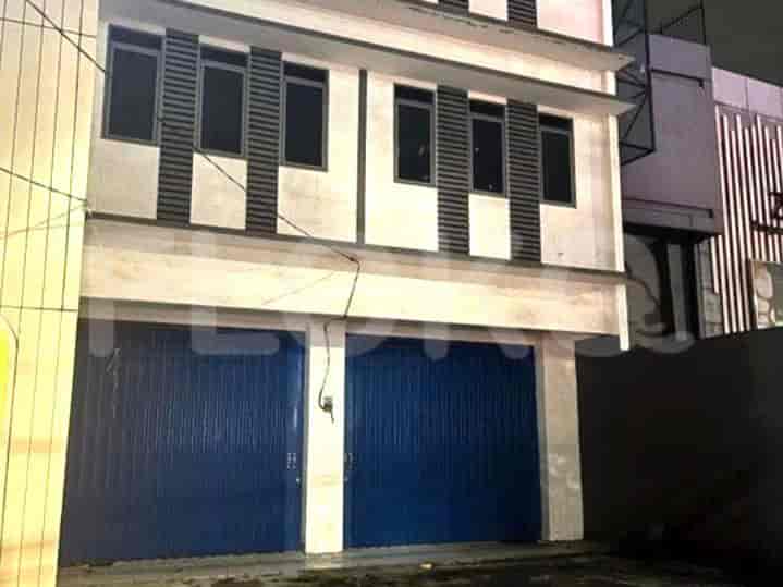 Disewakan Ruko Luas 126 m2 di Area Mall Gandaria City, Gandaria - RKRd19 1