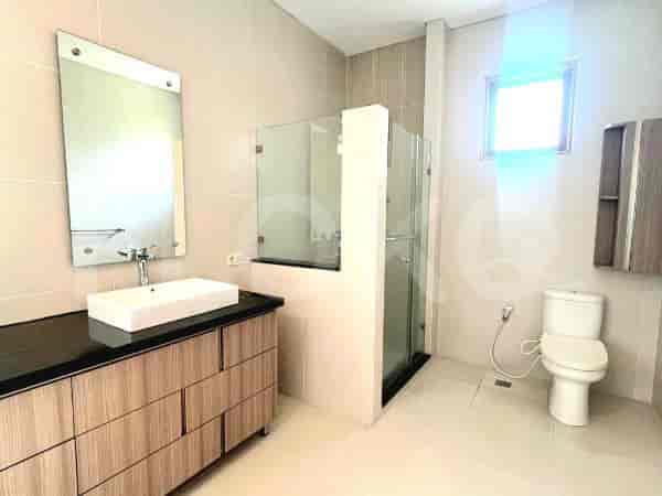 480 sqm, 4 BR house for rent in Jl Kemang Timur, Kemang - RHA77e 8