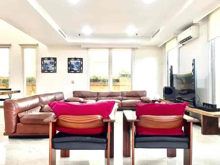 3 Bedroom on Low Floor for Rent in Kusuma Chandra Apartment - fsuc9f 1