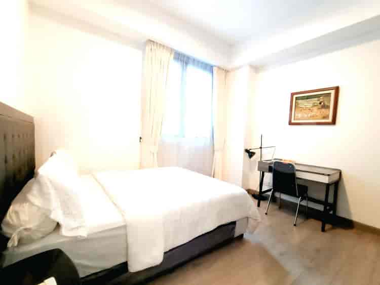 2 Bedroom on Middle Floor for Rent in 1Park Avenue - fga63b 3