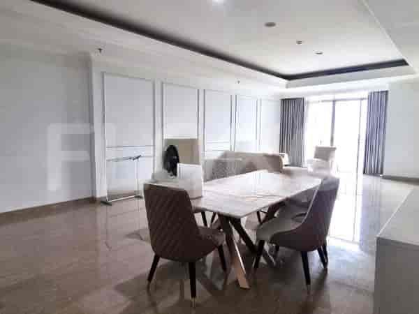 Tipe 4 Kamar Tidur di Lantai Tinggi untuk disewakan di Essence Darmawangsa Apartemen - fci1ed 2